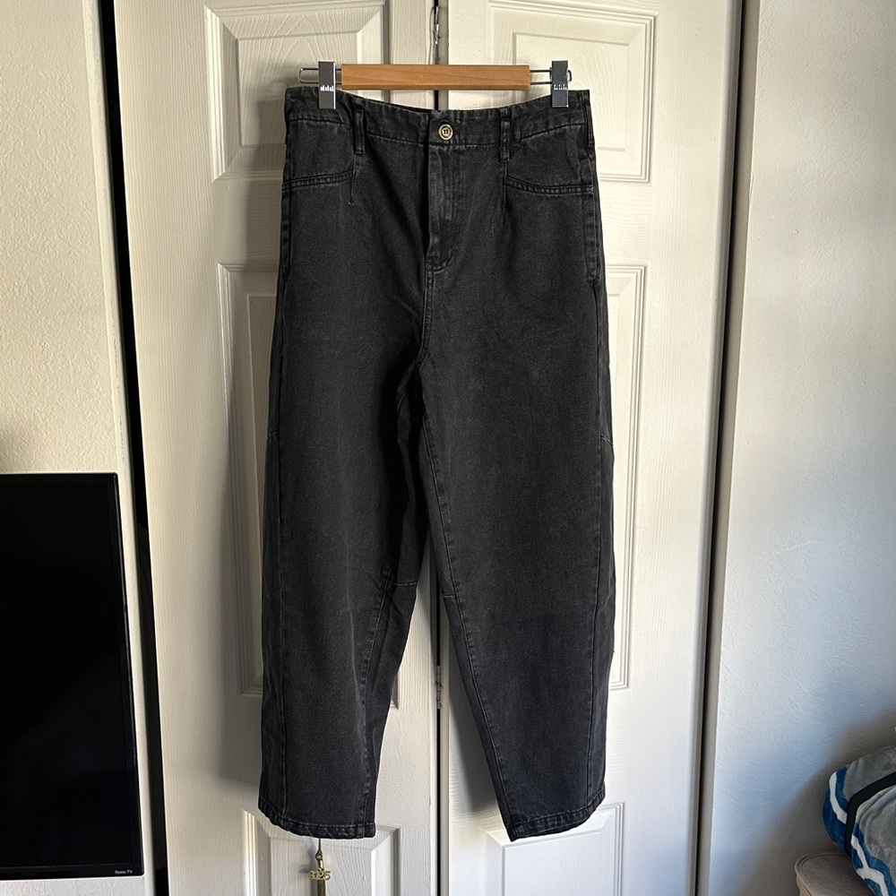 Women’s black jeans